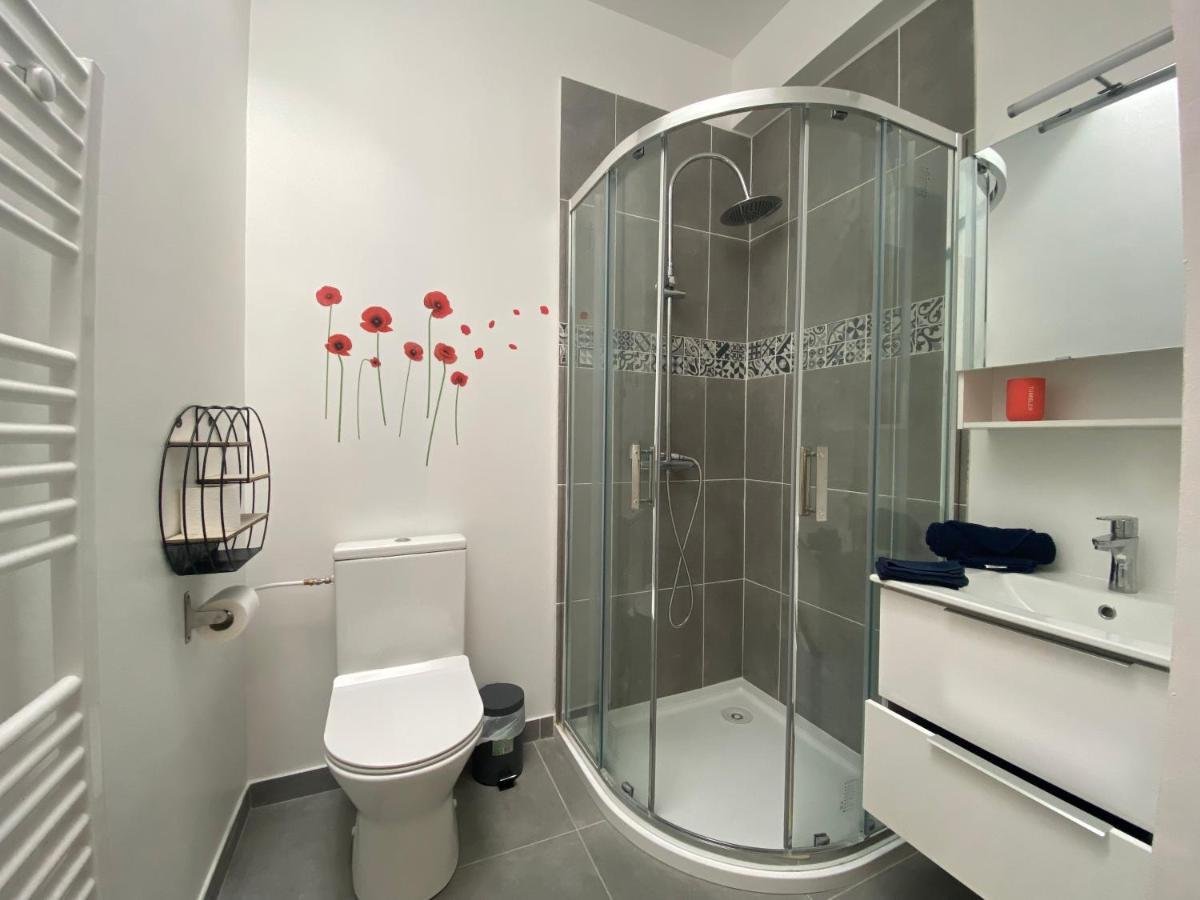 La Maison D'Angelique - Colocation Hoteliere A 150M Gare Tgv- Grande Cuisine Equipee & Salon - Fibre - Netflix Niort Luaran gambar
